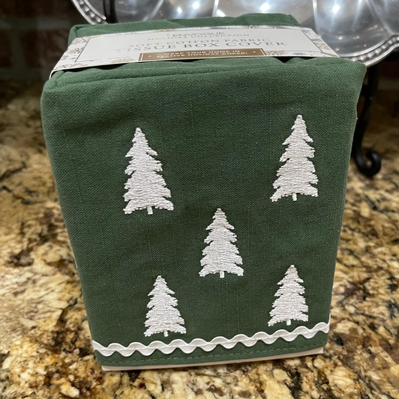 Envogue embroidered christmas tree kleenex box cover - Brand new! - Picture 5 of 5